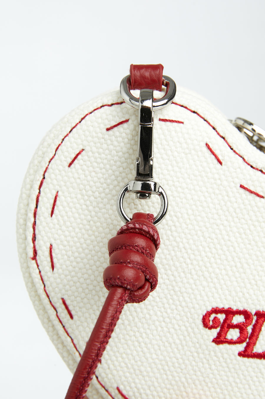 〖WULTMAS X Affection BLVD〗Sweet Heart Box Bag in White